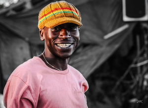 开云下载-英超比赛中裁判语调与非语言行为对球员情绪波动的影响，用语言或行为对裁判员的判决表示异议